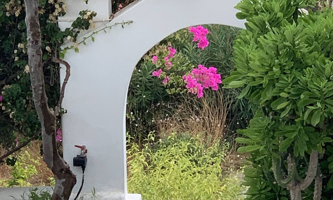 Piso Livadi Casa | Casita de 2 pisos, a 1 minuto de la maravillosa playa de Logaras