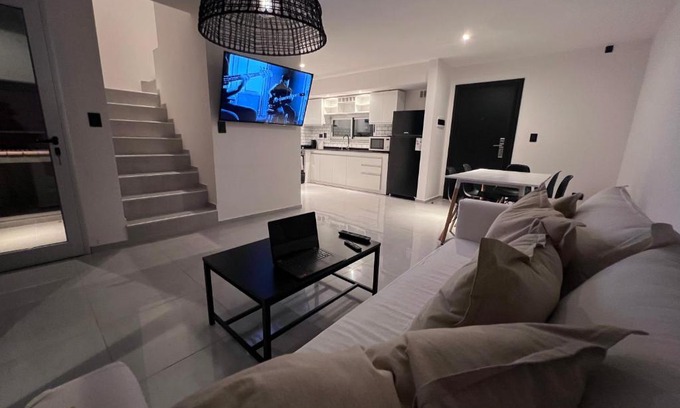 Chascomús Apartamento | 2 Habitaciones A Estrenar con Parrilla y Cochera