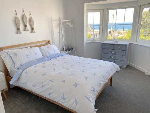 Aberporth Casa | 2 Headland Place Aberporth (Beautiful sea views, 1 min walk to beach)