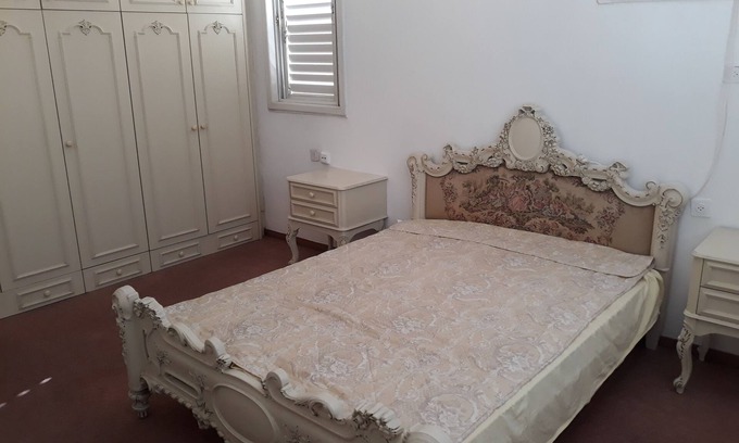 Netanya Apartamento | 2 DORMITORIOS GRANDES, A 5 MINUTOS DE LA PLAYA, PROMENADE. ACOMODA HASTA 8 PERSONAS