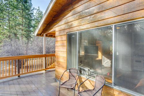 Moonridge Casa | 2 Mi to Big Bear Mtn Resort Cabin with Updated Deck