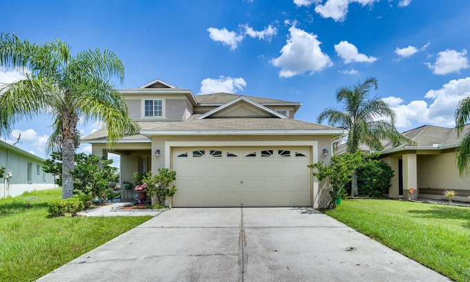 Wesley Chapel South Casa | 2 Mi to Epperson Lagoon: Home w/ Private Yard