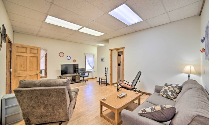 Eben Junction Apartamento | 2 Mi to Ice Caves: Pet-Friendly Eben Junction Apt