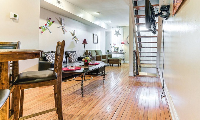 Canton Casa | ¡NUEVO! Baltimore Townhome - ¡Camina hacia Marina y Ferry!