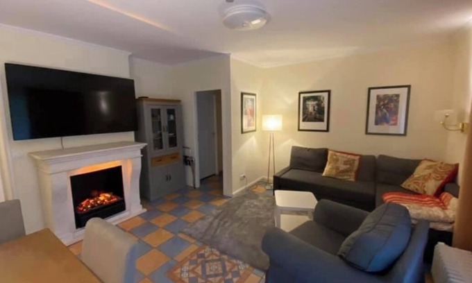 Alt-Godesberg Apartamento | 2 Raum-wohnung mit Balkon und Zugang zum Garten. Wohnung Liegt Nach Hinten
