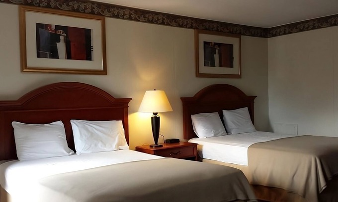 Campbelltown Complejo | 2 Relaxing Units, FREE Parking, Swimming Pool! Near Hershey Chocolate Factory