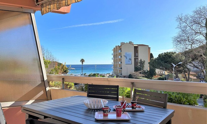 Le Lavandou Apartamento | Apartamento 2 piezas, aire acondicionado, a 100m de la playa, parking, Le Lavandou