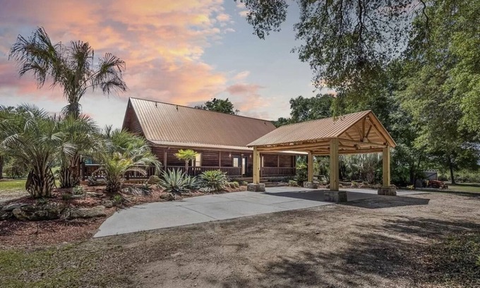 Mcalpin Cabina | 2 story Florida Cypress Cabin