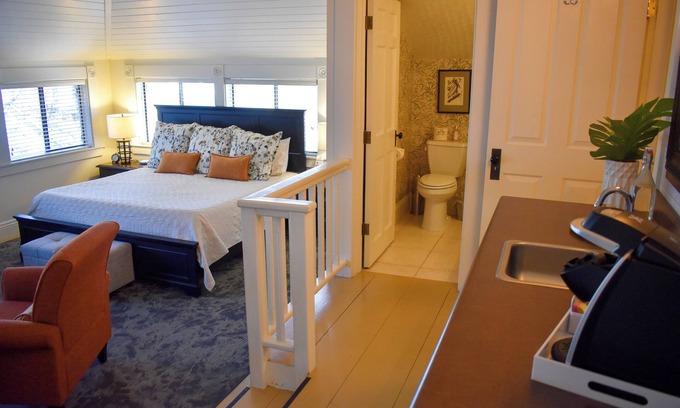 Siskiyou-Hargadine Historic District Cama Y Desayuno | #2 The Sleeping Porch @ The McCall House Boutique Hotel