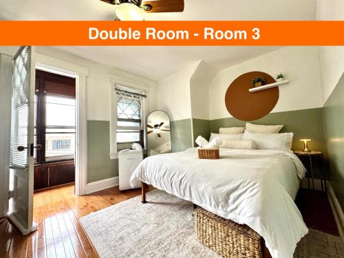 The Heights Casa | 20 min NYC-Modern Private Room-Queen Bed-Parking