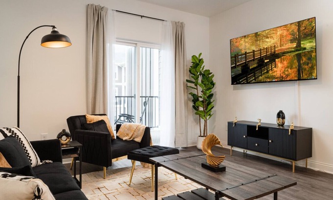 Whitestown Apartamento | 20 mins DT| Sleeps 5 | Illustrious Haven Spacious