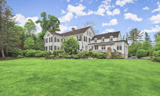 Greenwich Otro | 20x40 heated saltwater pool on large gated estate which has been fully renovated