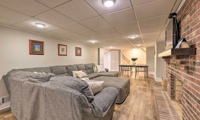 Jonesboro Apartamento | 21 Mi to Atlanta: Getaway w/ Fire Pit!