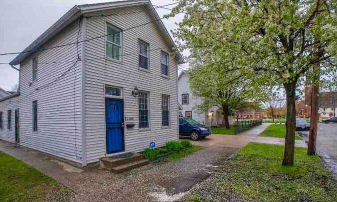 Ohio City Casa | 2150 W 30th · Cozy home in the heart of Ohio City