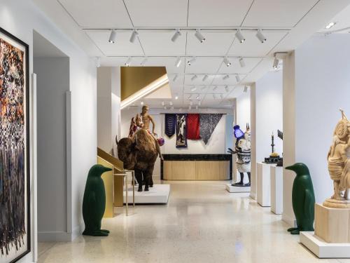 Downtown Chicago Hotel | 21c Museum Hotel Chicago