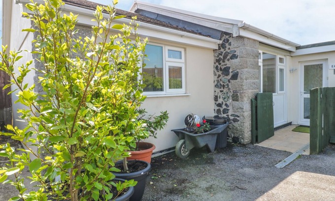 Mullion Casa | 22 Trembel Road, MULLION