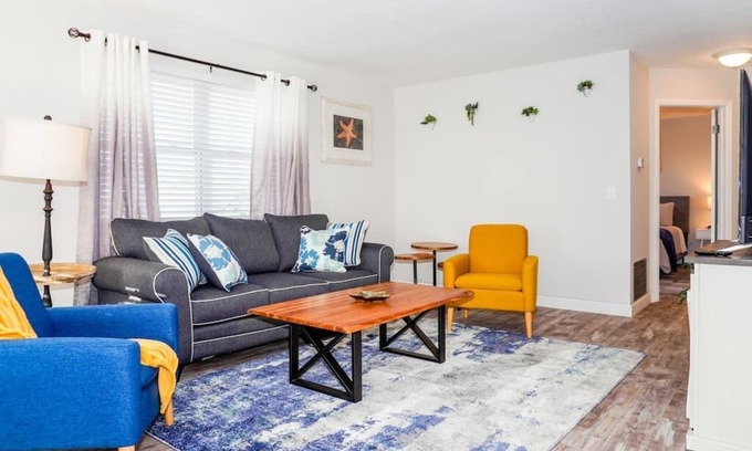 Indian Rocks Beach Cabaña | 2201 - Suite A · New Modern Chic Suite Walkable Steps to Beach