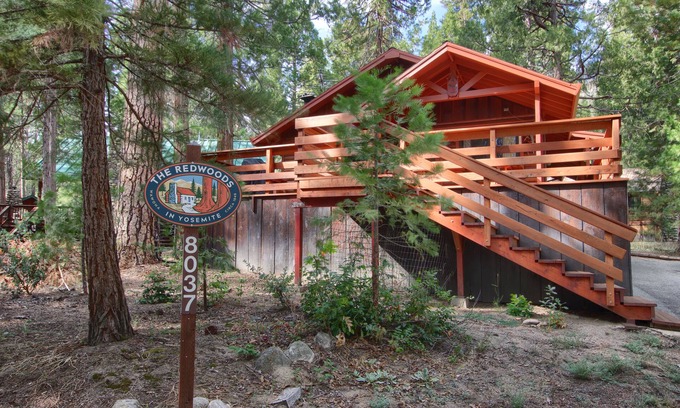 North Wawona Cabina | 23 Cabaña de Arnett dentro del Parque Nacional Yosemite