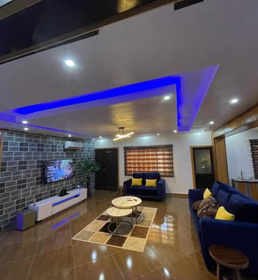 Akure Apartamento | 24-Hour Electricity An Entire Stylish 4-Bedroom Bungalow