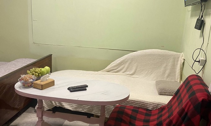 Yerevan Casa | 24-hour service Arriving any time Pets allowed Private entrance and bathroom.