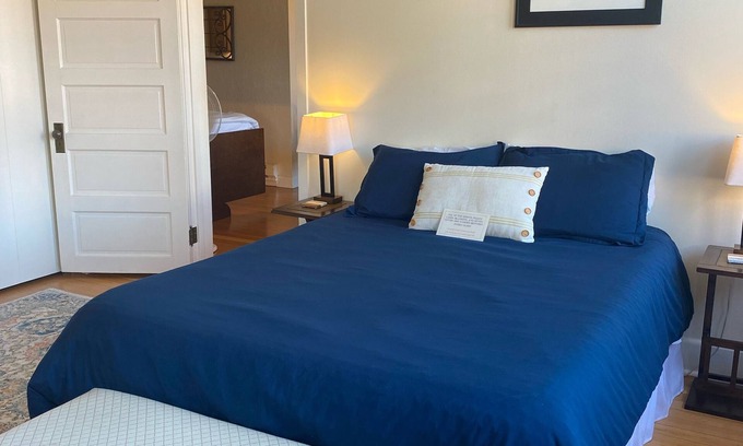 Central Area Apartamento | 240 State St NE Salem Oregon "ESTACIONES DE TIGRE LOFTS"