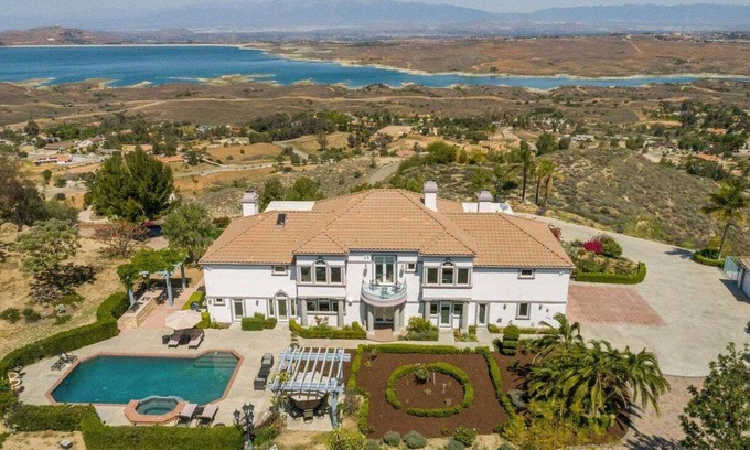 Perris Casa | 25% Off Oct 16-19 W/Pool & Hot Tub, Great Views!
