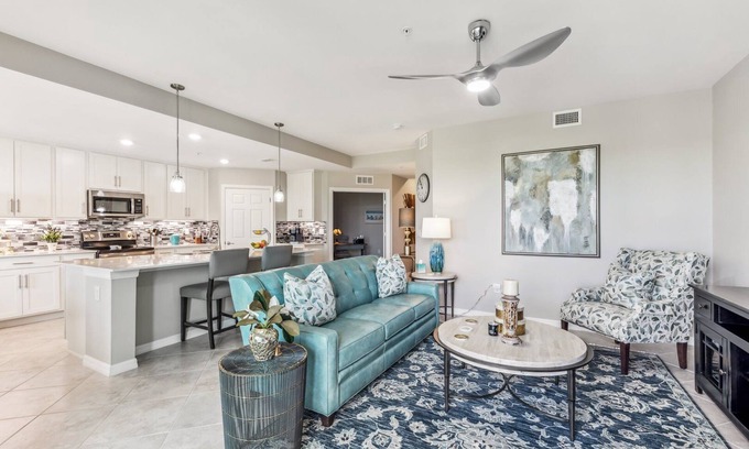 Biggar Condominio | 2713 Babcock National Condo