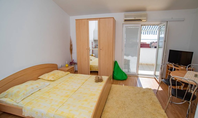 Jesenice Apartamento | 29 m² Apartamento ∙ 1 habitación ∙ 4 huéspedes