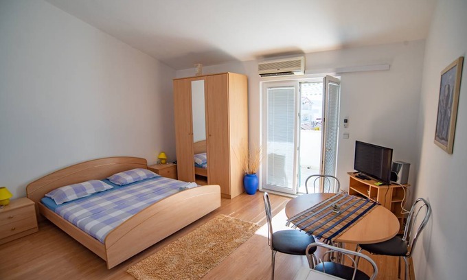 Jesenice Apartamento | 29 m² Apartamento ∙ 1 habitación ∙ 4 huéspedes