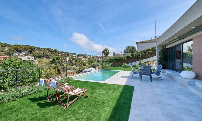 Vidreres Villa | 2AGN02 - Moderna casa con piscina privada en zona residencial