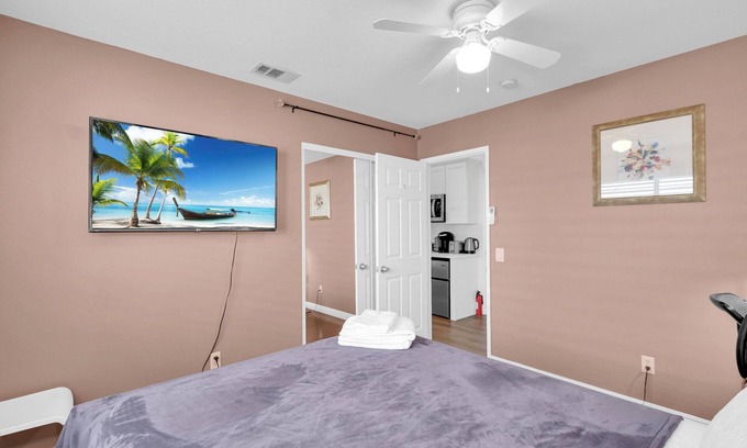 Covina Casa | 2B1BApartment/24hoursSelfcheckin/Free WI-FI/Freeparking