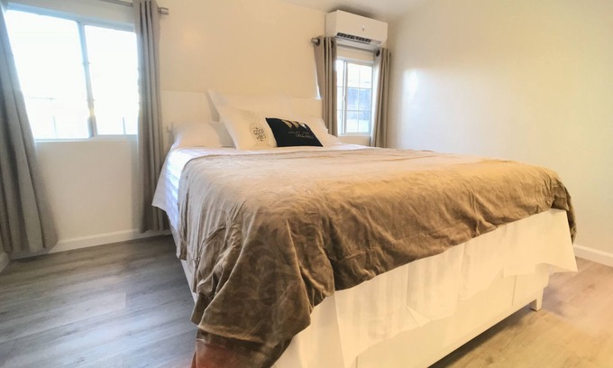 Arcadia Casa | 2b2ba Cottage con patio en Arcadia, 30 minutos a DTLA (aire acondicionado, lavandería y estacionamiento)