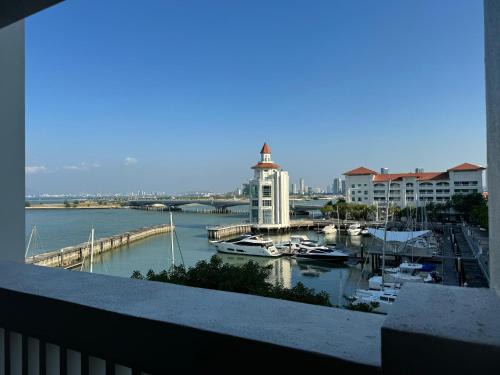 Seri Tanjung Pinang Apartamento | 2Beds Seaview Waterfront Straits Quay w/Free Carpark And Bathub