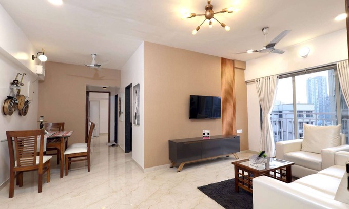 Borivali East Apartamento | Executive Living: 2 BHK in Borivali East