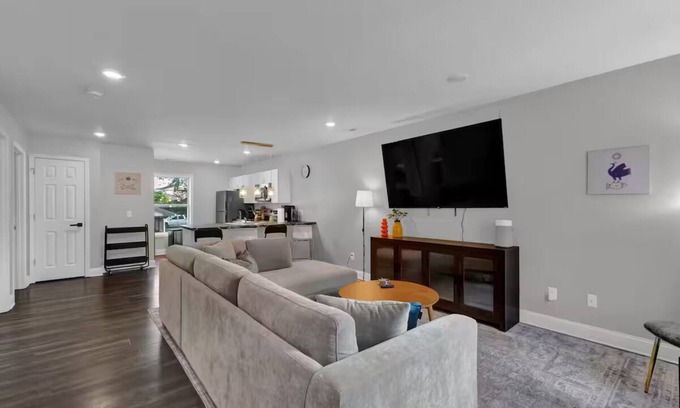 St. Joseph Apartamento | 2BR/1.5BA Apt Pets OK, Laundry, Near Univ & Mosaic