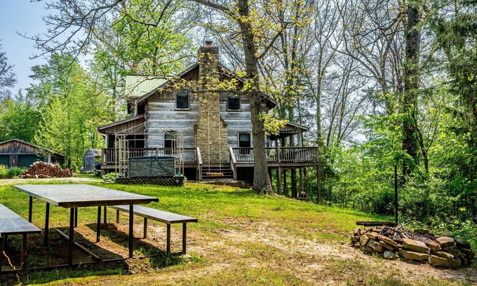 Gnaw Bone Cabina | Stonehead Ridge Log Cabin