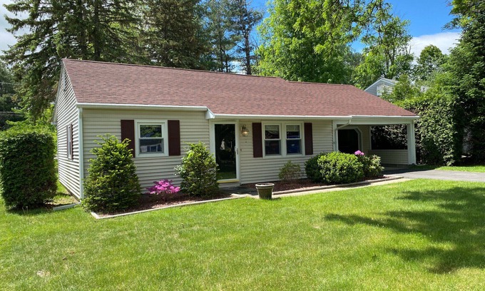 Plattsburgh Casa | 2BR house in a quiet neighborhood