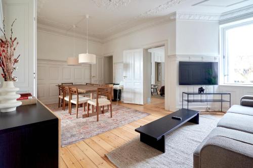 København V Apartamento | 2BR Loft - Modern & Central