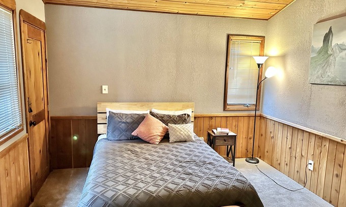 Campobello Cabina | 2br Queen Eagles Cabin in Campobello SC near upcoming Saluda Trail