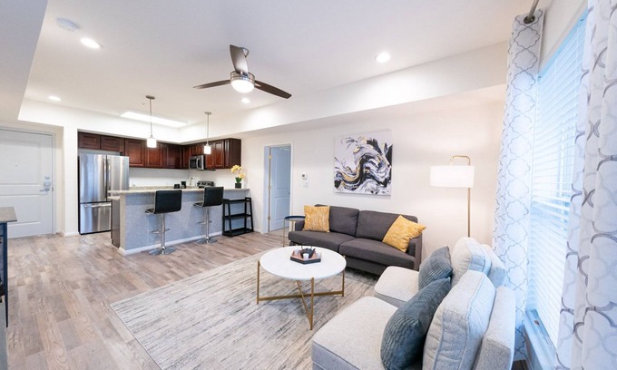 Katy Condominio | 2F| Home Away From Home| Exploring in Greater Houston