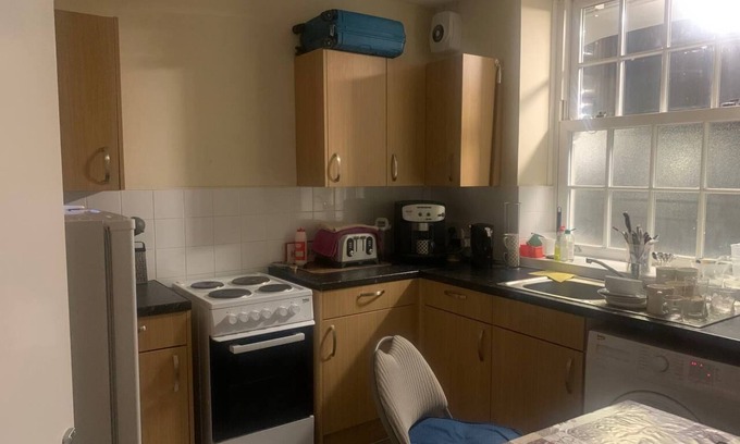 Hammersmith Broadway Apartamento | 2mins from Hammersmith st cozy 2-bed