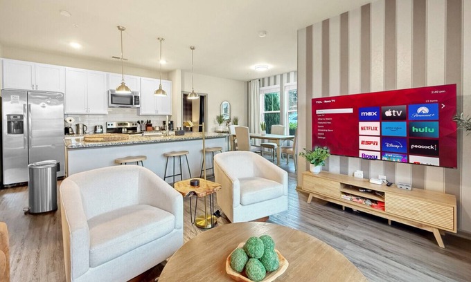 Cornelius Apartamento | 2xKing Beds, Pool, Gym, No-Stairs