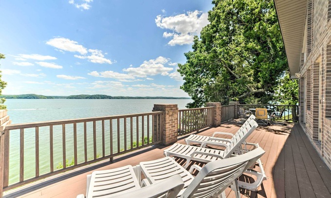 New Concord Casa | ¡NUEVO! ¡A-Frame Home en Kentucky Lake con muelle privado!