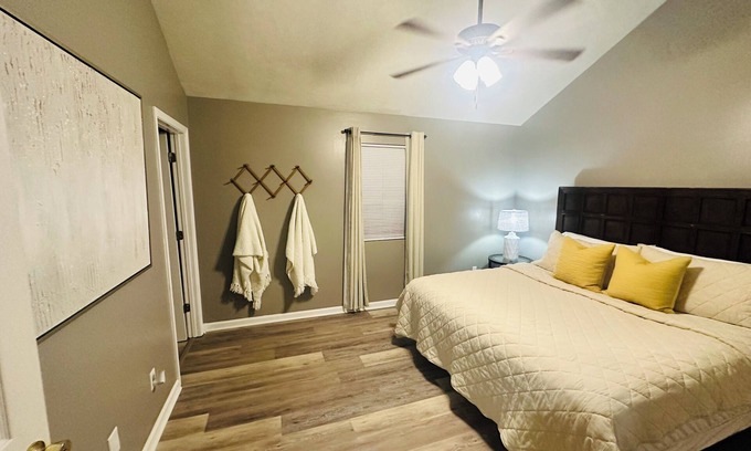 Sulphur Casa | 3/2 near Casino, Plants, Restaurant & Lake Charles