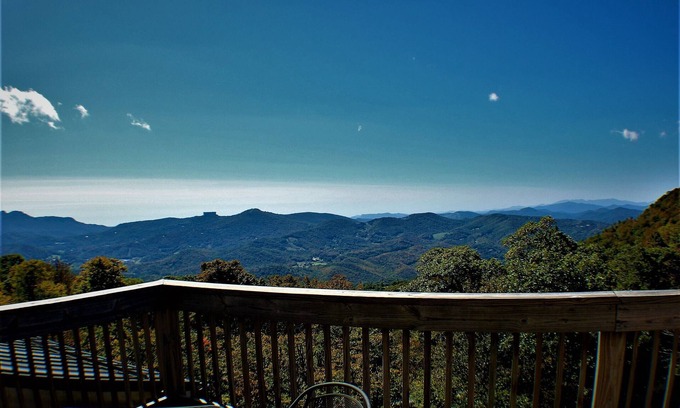 Southcrest Chalet De Esquí | 3 chalets de montaña - Capacidad para 6 personas en cada uno. Vistas espectaculares, tenemos AC más no