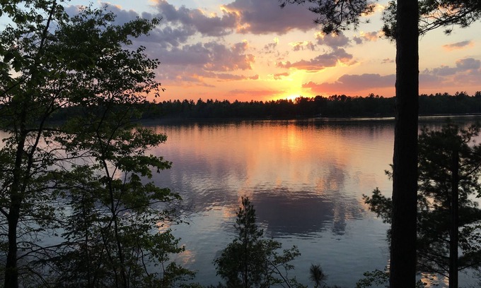 Woodruff Cabaña | Casa de campo de 3 BD en el espectacular Lago Diamond, Premier Water Clarity y puestas de sol.
