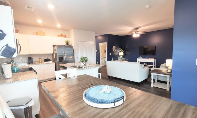 Little River Casa | 3 Bdrm spacious townhome, 2 Living Rooms, Pet Friendly, Cook's Kitchen,