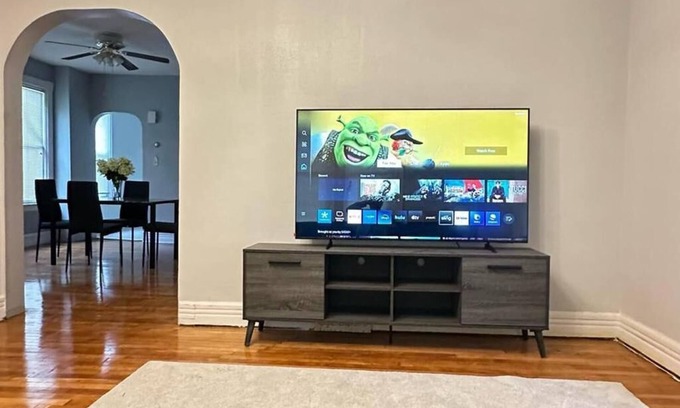 Utica Apartamento | 3 bed/ 1 bath Comfort Apartment in Utica