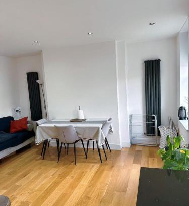 Greenwich West Apartamento | 3 Bed 2 Bath Apartment Near Greenwich Park 6 guests maximum