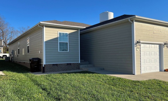 Richmond Apartamento | 3 Bed 2 Bath Modern Apartment, Utilities Included, Near I-75